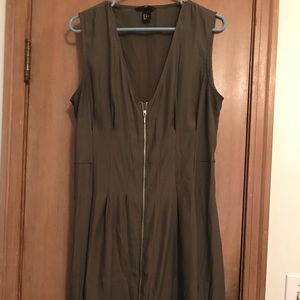 H&M sleeveless knee length dress.